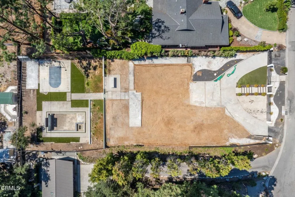 1400 E Palm Street Altadena, CA 91001