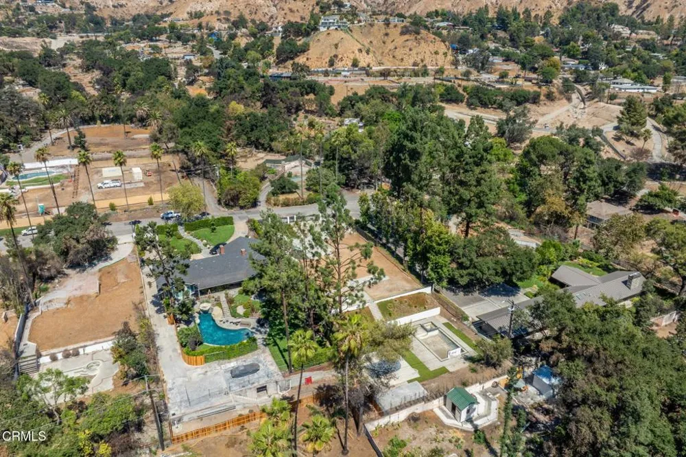 1400 E Palm Street Altadena, CA 91001