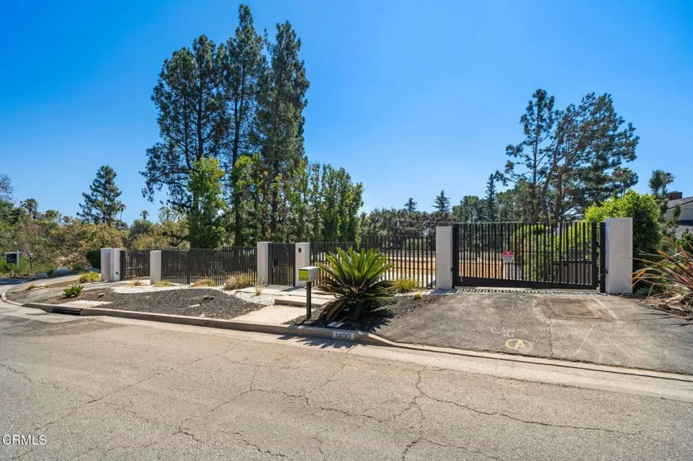 1400 E Palm Street Altadena, CA 91001