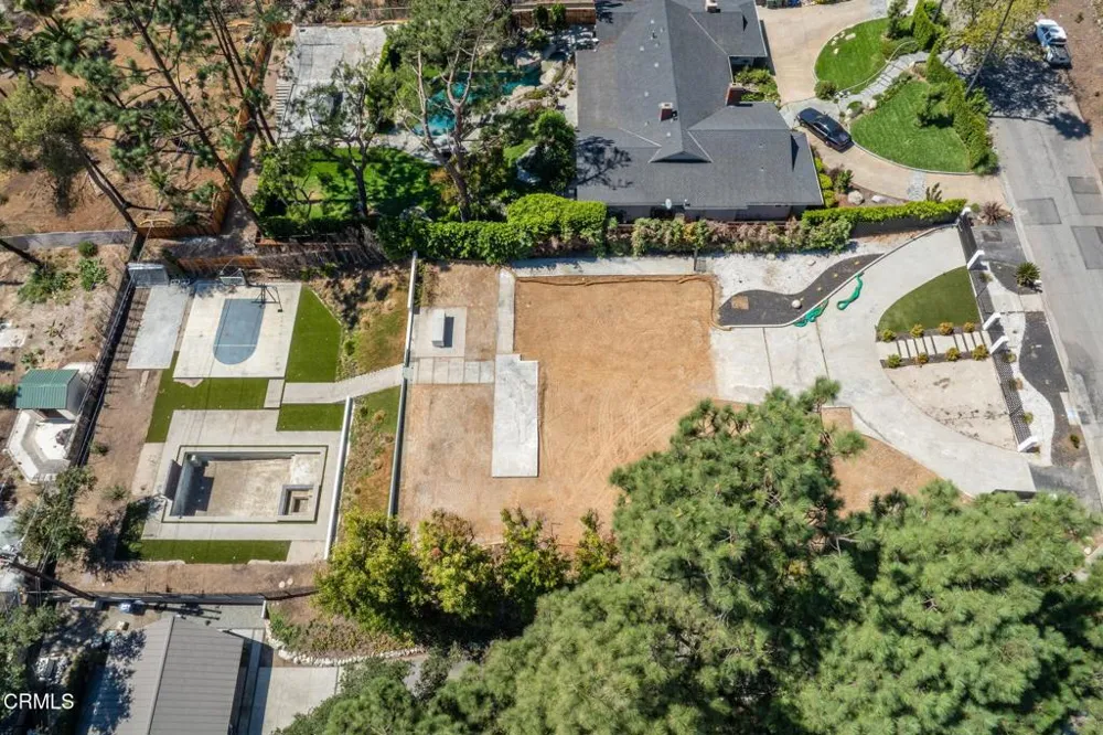 1400 E Palm Street Altadena, CA 91001