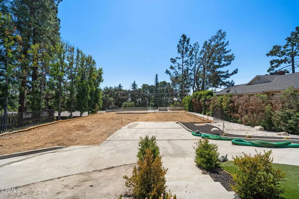 1400 E Palm Street Altadena, CA 91001
