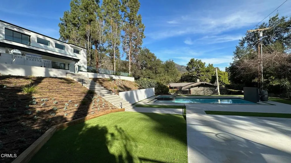 1400 E Palm Street Altadena, CA 91001