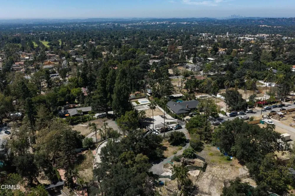 1400 E Palm Street Altadena, CA 91001
