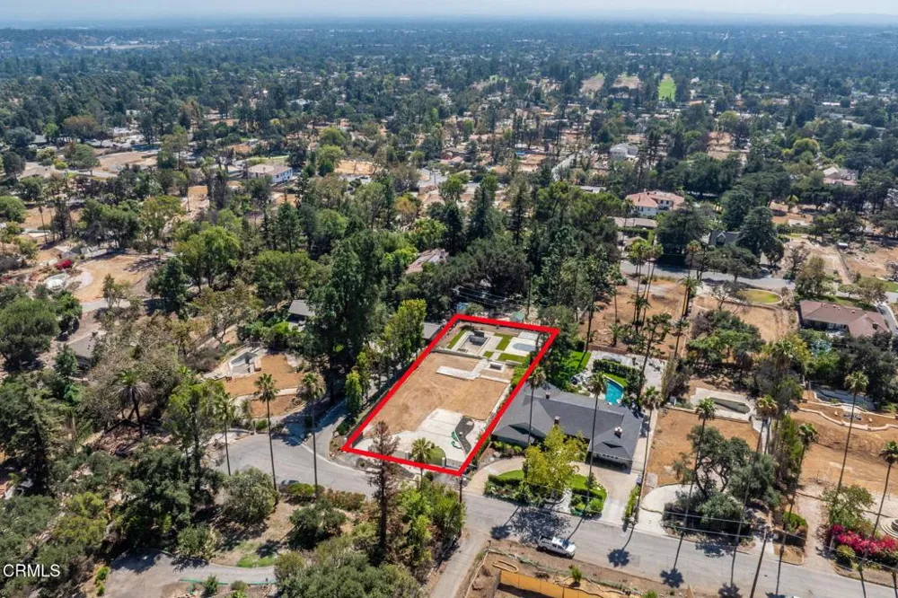 1400 E Palm Street Altadena, CA 91001