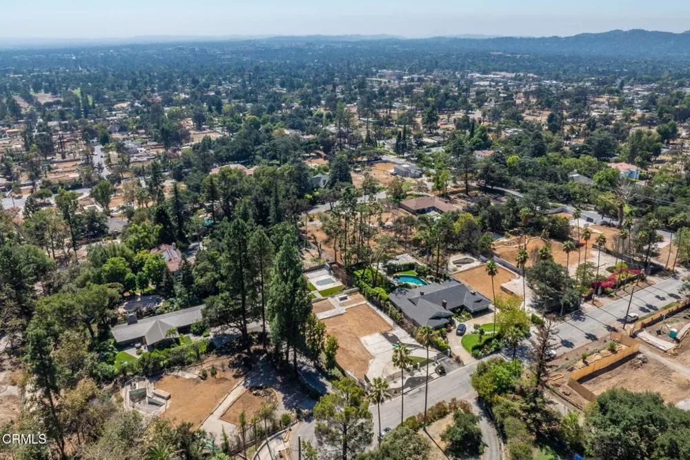1400 E Palm Street Altadena, CA 91001