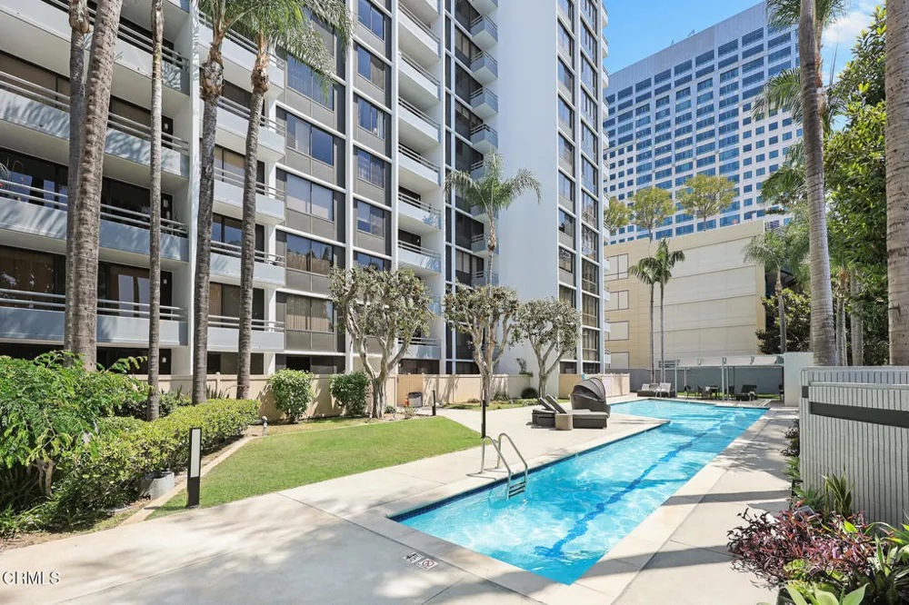343 Pioneer Drive #101 Glendale, CA 91203