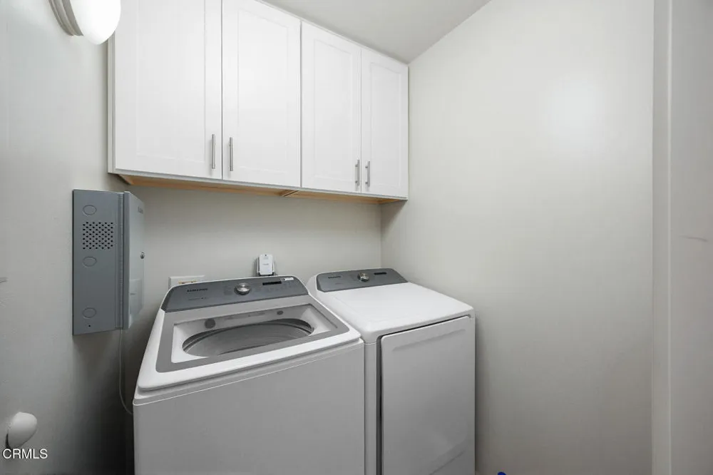 343 Pioneer Drive #101 Glendale, CA 91203