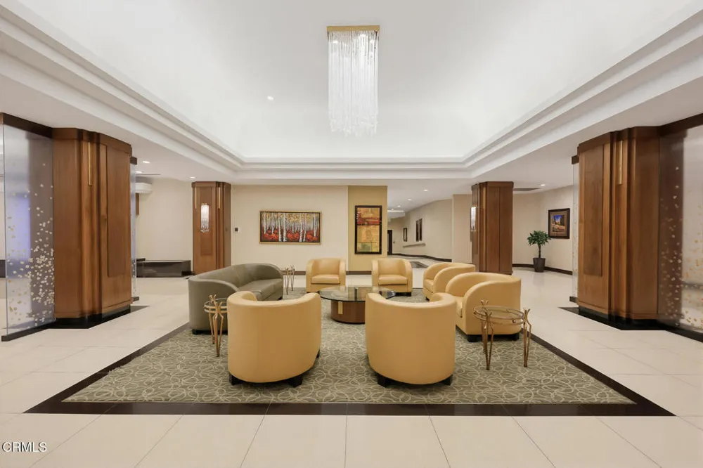 343 Pioneer Drive #101 Glendale, CA 91203