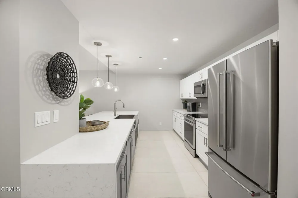 343 Pioneer Drive #101 Glendale, CA 91203
