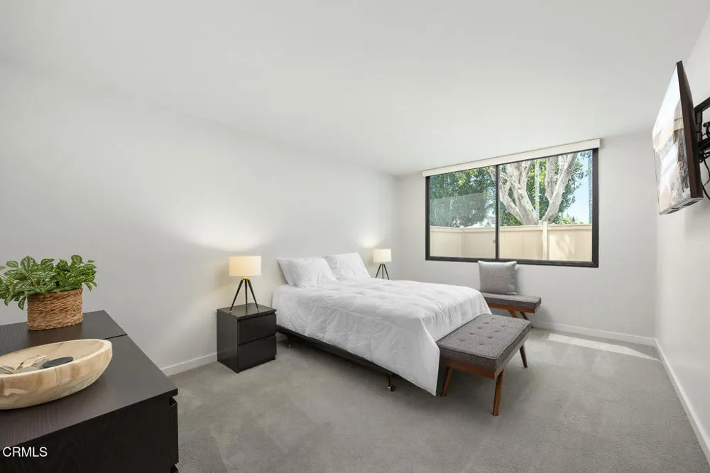 343 Pioneer Drive #101 Glendale, CA 91203