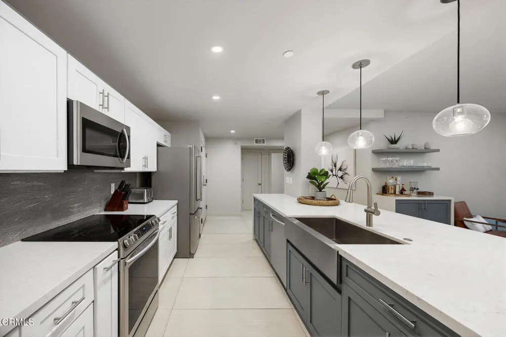 343 Pioneer Drive #101 Glendale, CA 91203