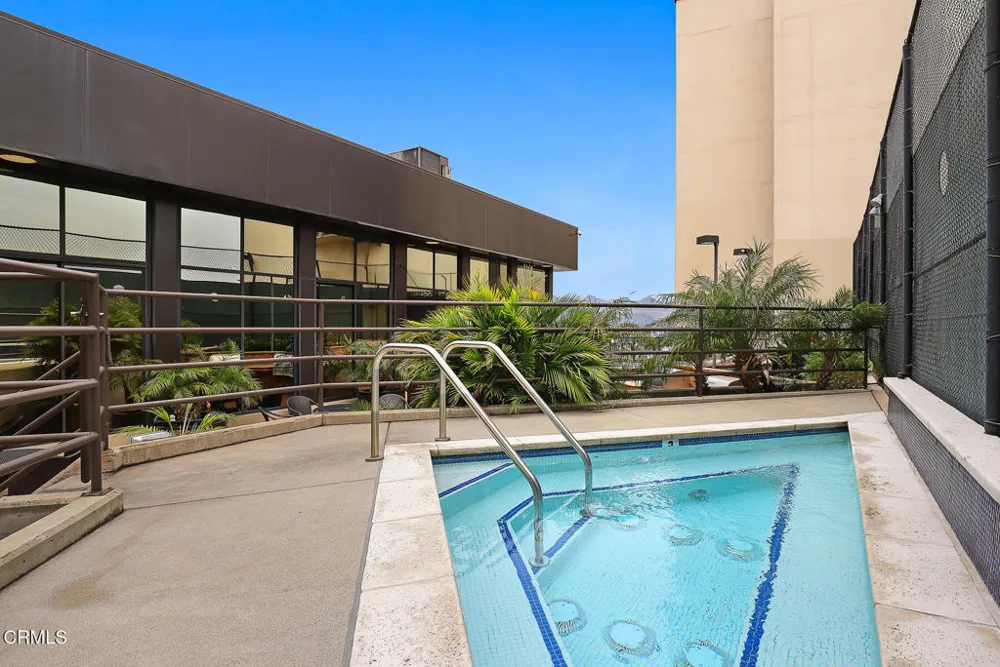 343 Pioneer Drive #101 Glendale, CA 91203