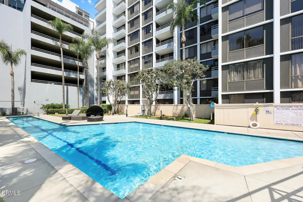 343 Pioneer Drive #101 Glendale, CA 91203