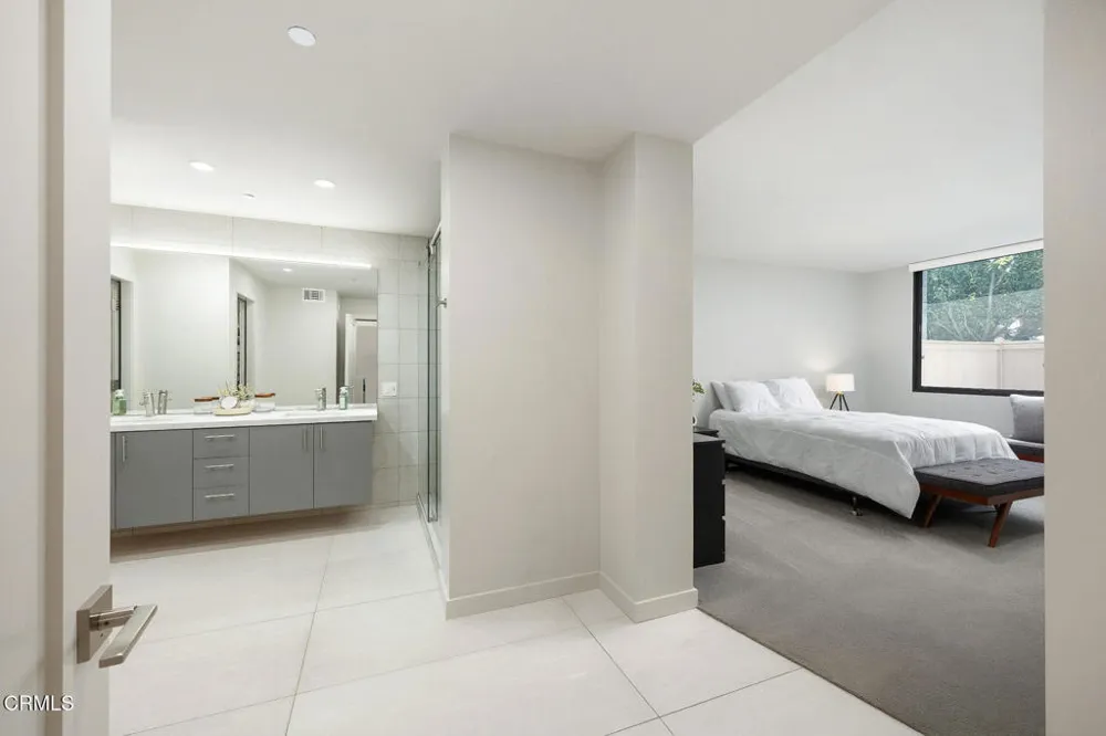 343 Pioneer Drive #101 Glendale, CA 91203