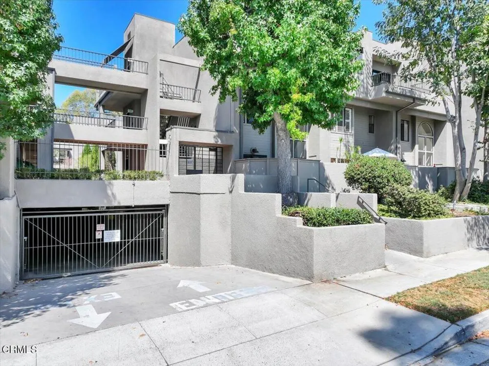 1310 E Orange Grove Boulevard #127 Pasadena, CA 91104