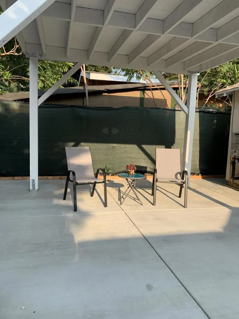 10528 Langmuir Avenue Sunland, CA 91040