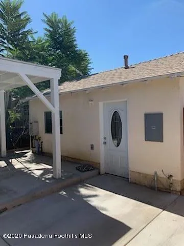 10528 Langmuir Avenue Sunland, CA 91040