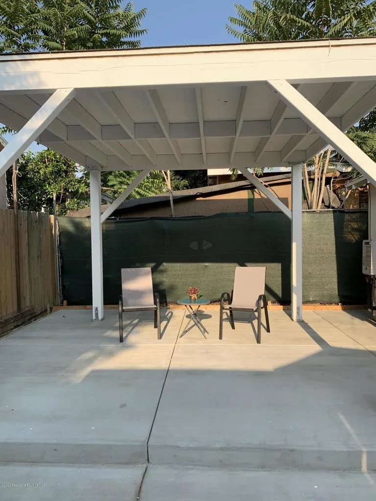 10528 Langmuir Avenue Sunland, CA 91040