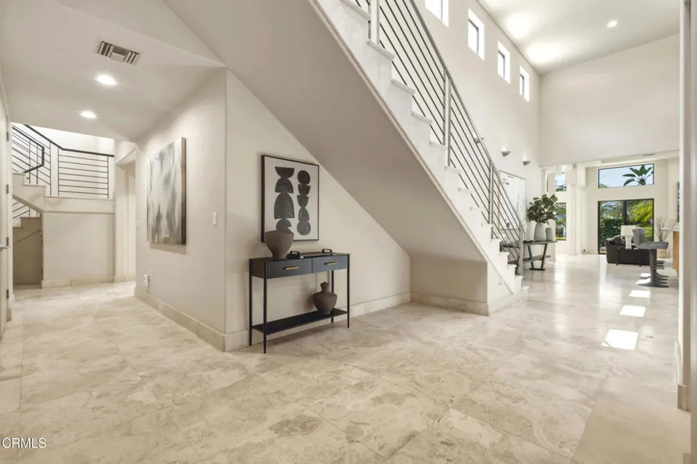 2190 Kinneloa Canyon Road Pasadena, CA 91107