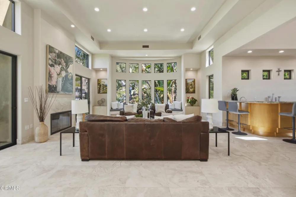 2190 Kinneloa Canyon Road Pasadena, CA 91107