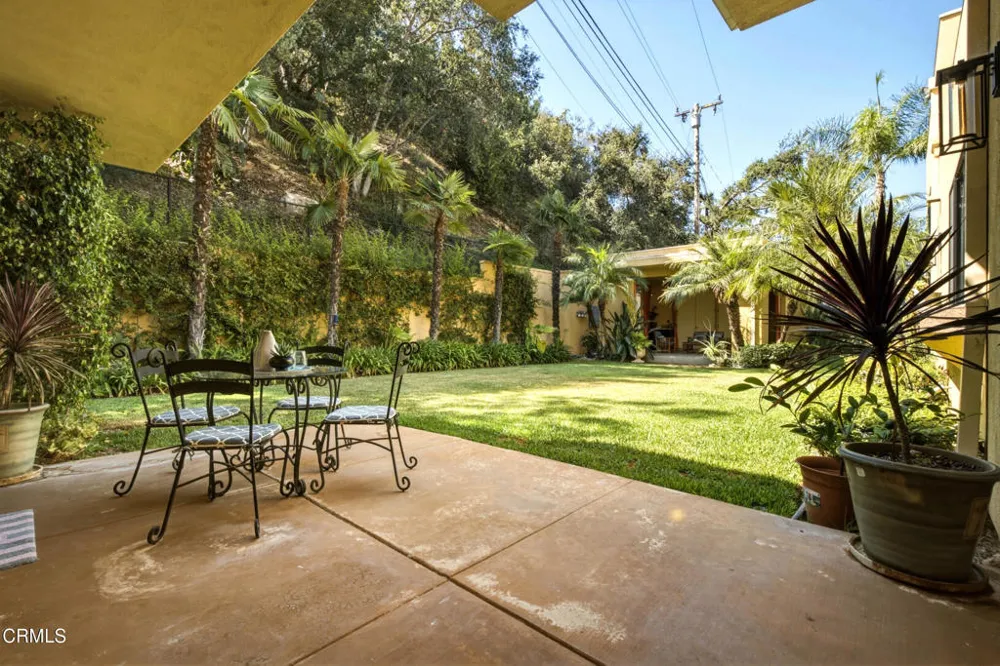 2190 Kinneloa Canyon Road Pasadena, CA 91107