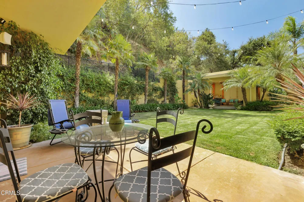 2190 Kinneloa Canyon Road Pasadena, CA 91107