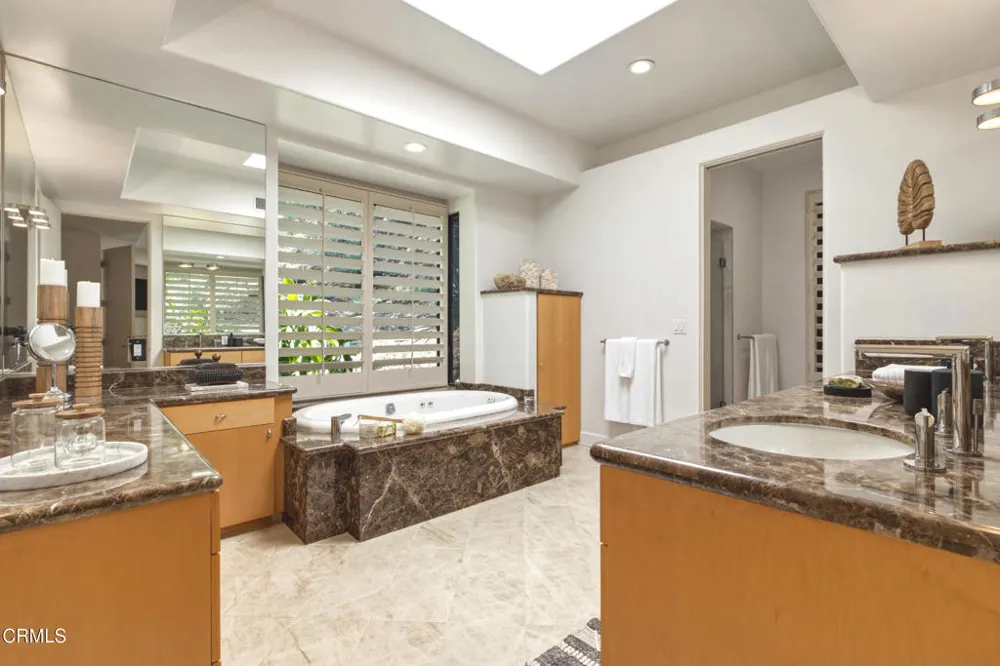 2190 Kinneloa Canyon Road Pasadena, CA 91107