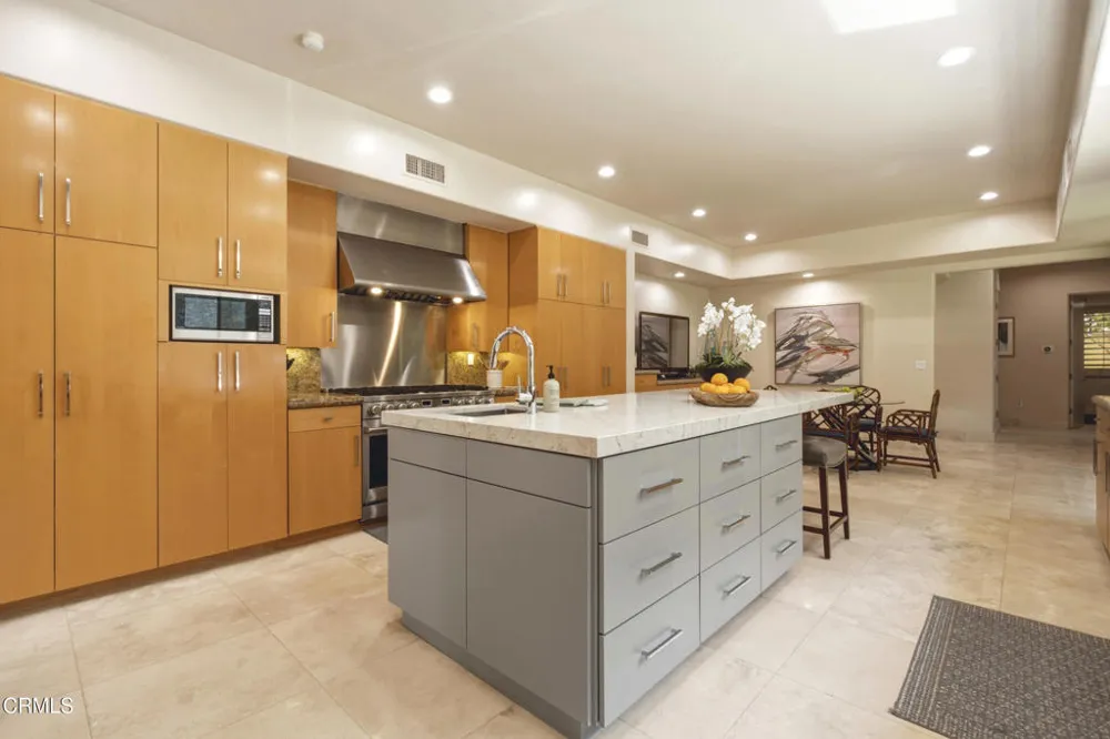 2190 Kinneloa Canyon Road Pasadena, CA 91107