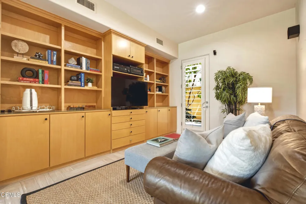 2190 Kinneloa Canyon Road Pasadena, CA 91107