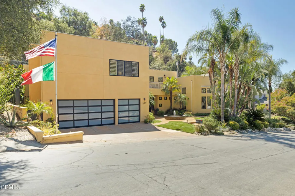 2190 Kinneloa Canyon Road Pasadena, CA 91107