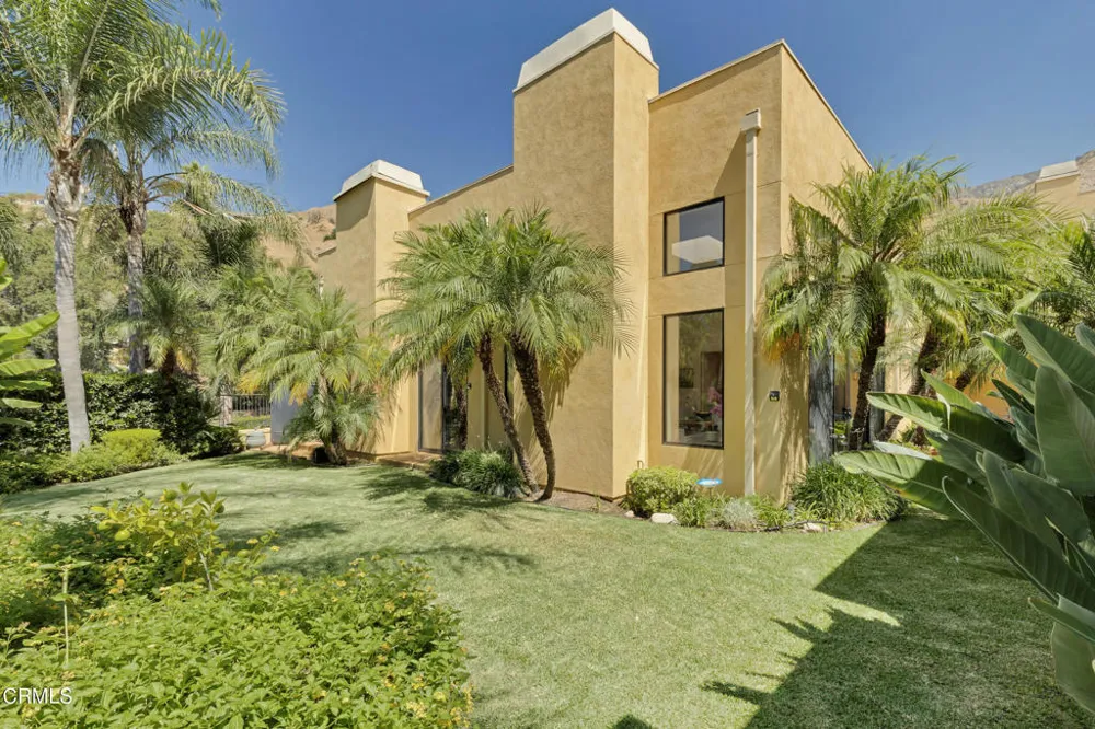 2190 Kinneloa Canyon Road Pasadena, CA 91107