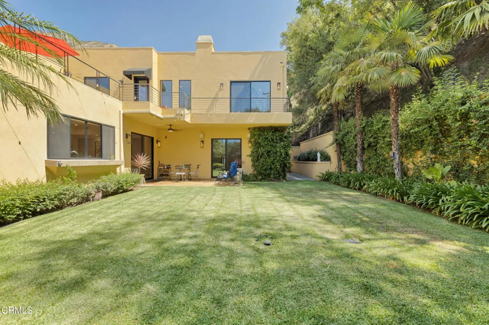 2190 Kinneloa Canyon Road Pasadena, CA 91107