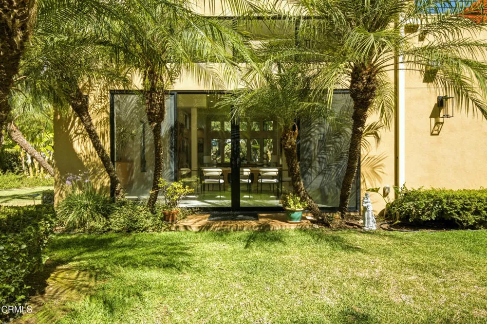 2190 Kinneloa Canyon Road Pasadena, CA 91107