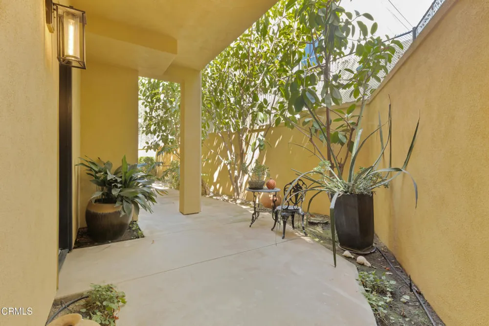 2190 Kinneloa Canyon Road Pasadena, CA 91107