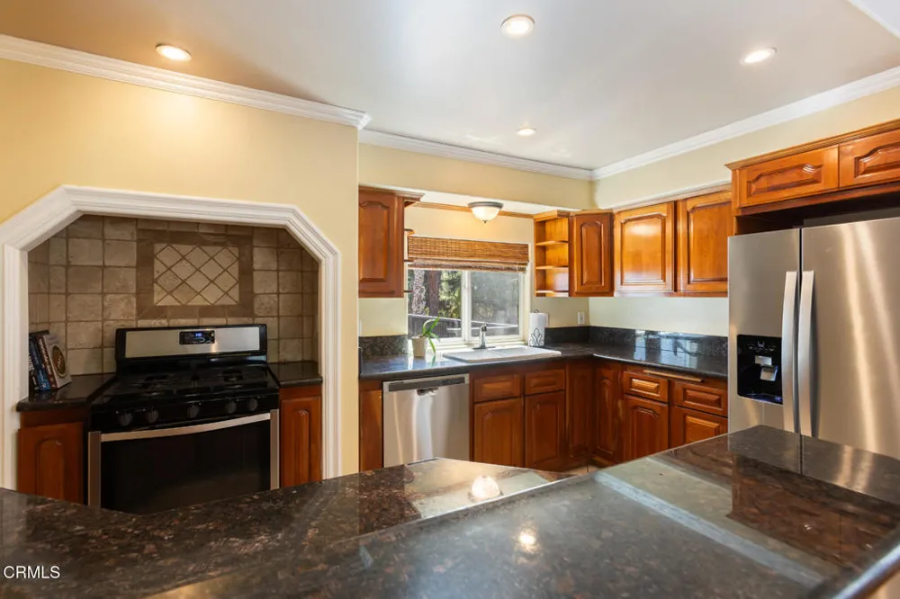 474 Colman Street Altadena, CA 91001