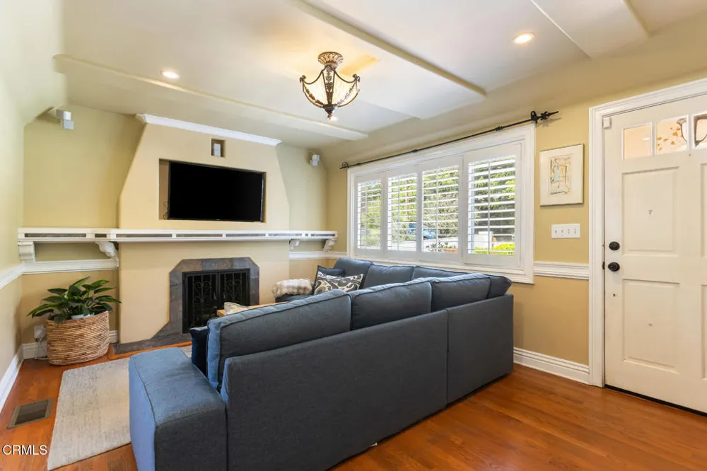 474 Colman Street Altadena, CA 91001