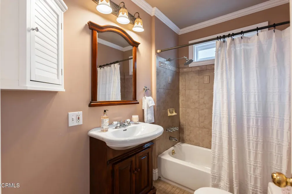 474 Colman Street Altadena, CA 91001