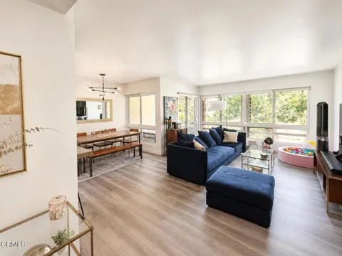 6250 Buckingham Parkway #201