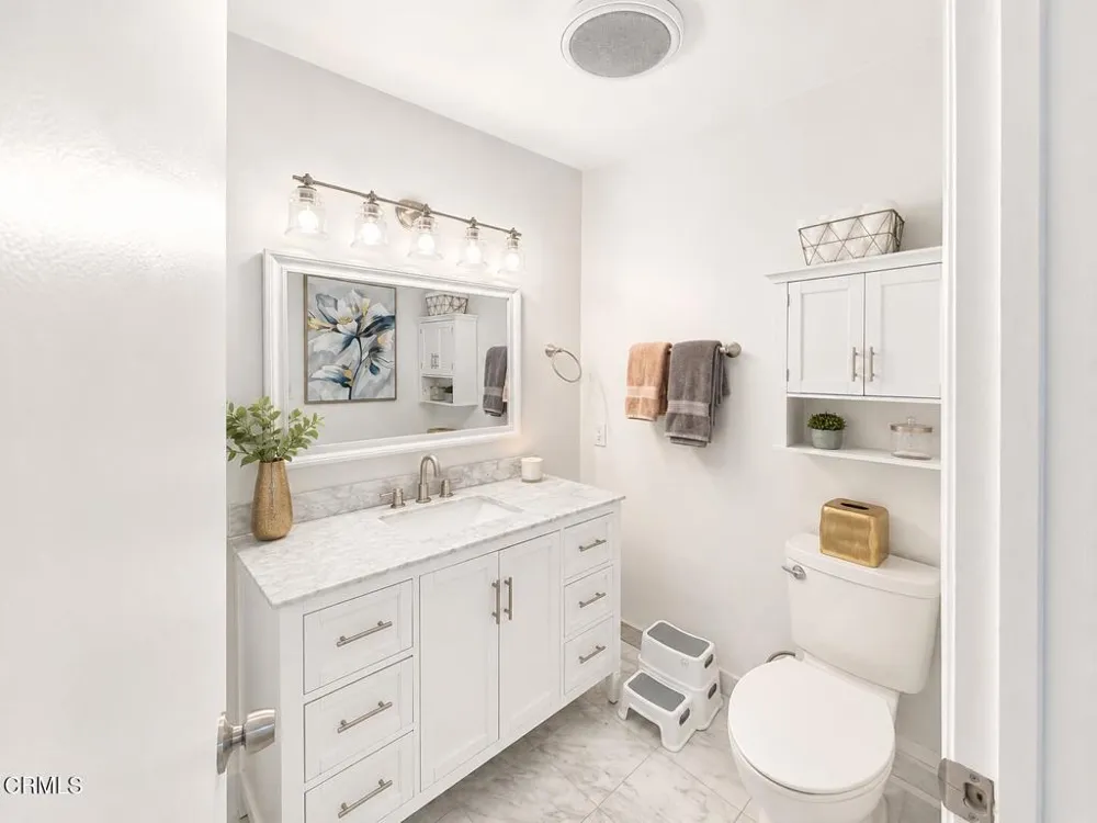 6250 Buckingham Parkway #201 Culver City, CA 90230