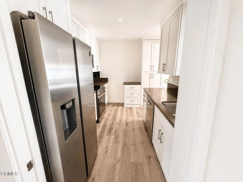 6250 Buckingham Parkway #201 Culver City, CA 90230
