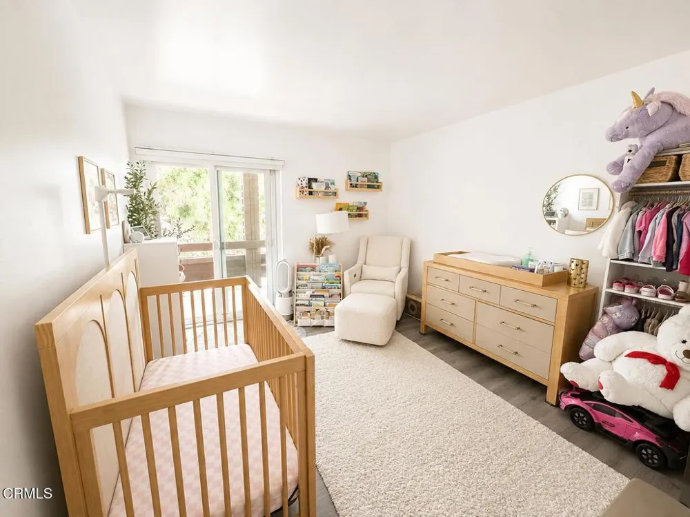 6250 Buckingham Parkway #201 Culver City, CA 90230