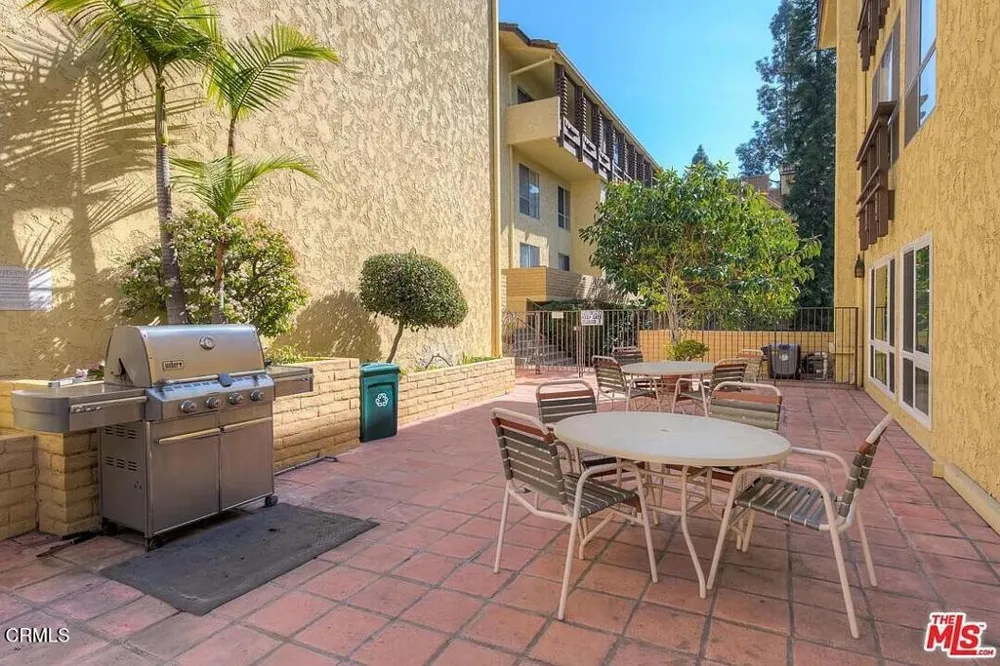 6250 Buckingham Parkway #201 Culver City, CA 90230