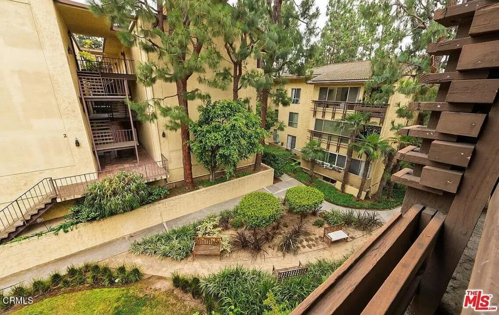 6250 Buckingham Parkway #201 Culver City, CA 90230