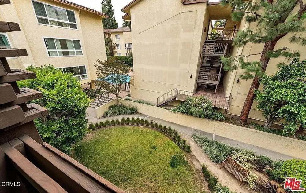 6250 Buckingham Parkway #201 Culver City, CA 90230