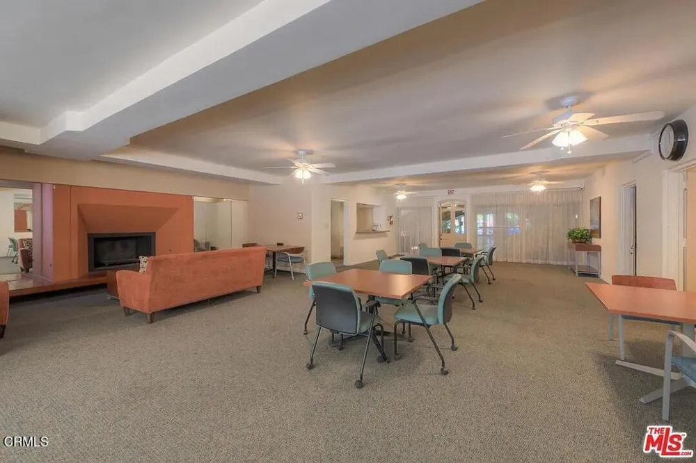 6250 Buckingham Parkway #201 Culver City, CA 90230