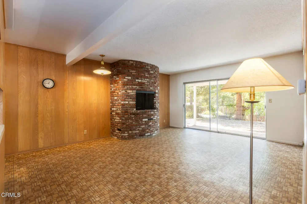 5245 Indian Drive La Canada Flintridge, CA 91011