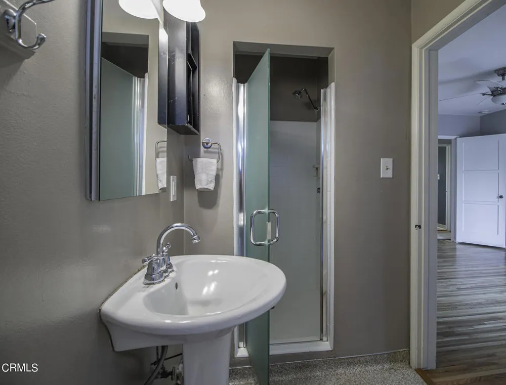 246 Baptiste Way La Canada Flintridge, CA 91011