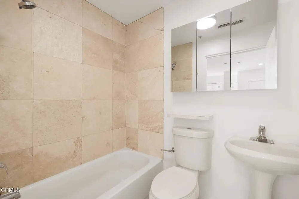 3211 Kenneth Drive Los Angeles, CA 90032
