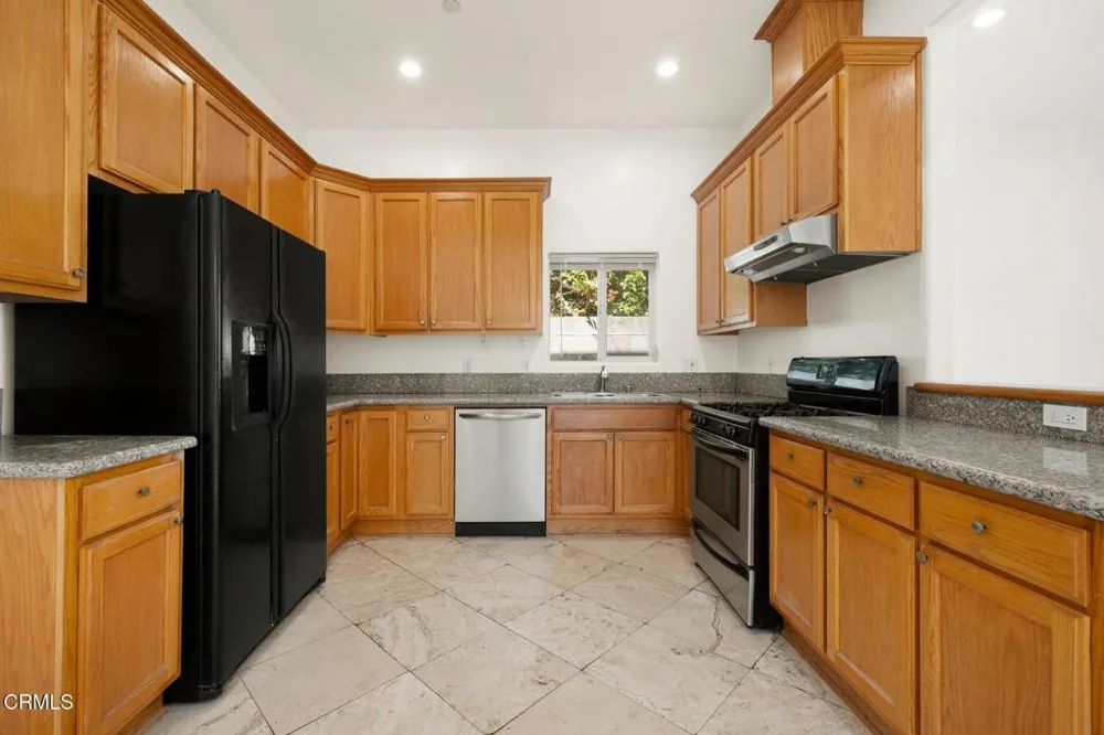 3211 Kenneth Drive Los Angeles, CA 90032