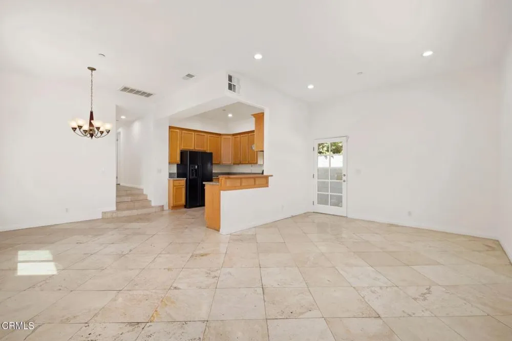3211 Kenneth Drive Los Angeles, CA 90032
